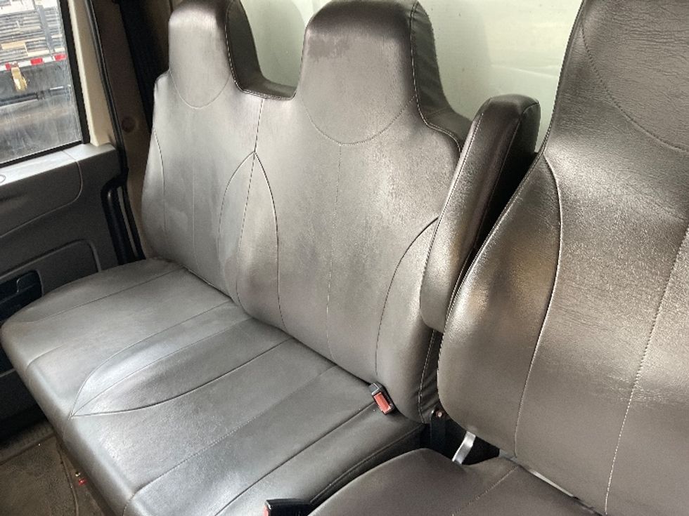 Medium Duty Box Truck-Light and Medium Duty Trucks-International-2019-4300-Mount Pleasant-PA-159,030\n\t\tmiles-$ 48,500 - Image 17