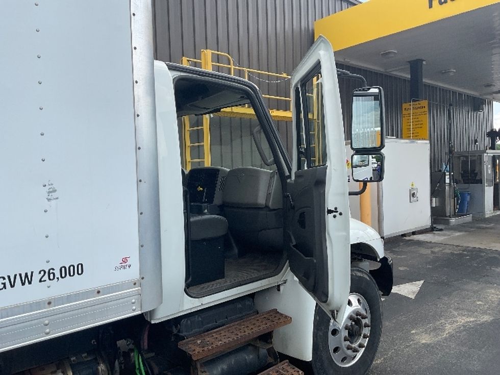 Medium Duty Box Truck-Light and Medium Duty Trucks-International-2019-4300-Mount Pleasant-PA-159,030\n\t\tmiles-$ 48,500 - Image 18