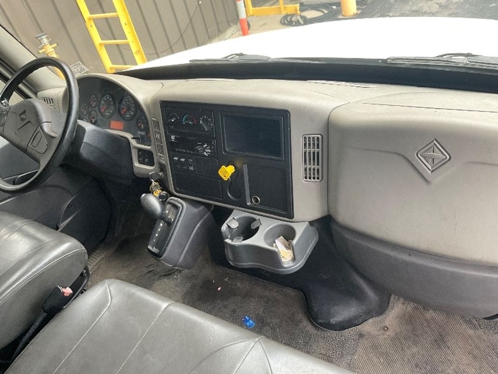 Medium Duty Box Truck-Light and Medium Duty Trucks-International-2019-4300-Mount Pleasant-PA-159,030\n\t\tmiles-$ 48,500 - Image 19