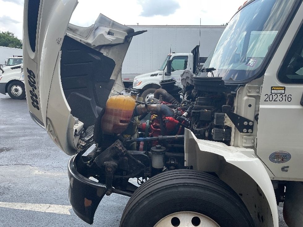 Medium Duty Box Truck-Light and Medium Duty Trucks-International-2019-4300-Mount Pleasant-PA-159,030\n\t\tmiles-$ 48,500 - Image 22