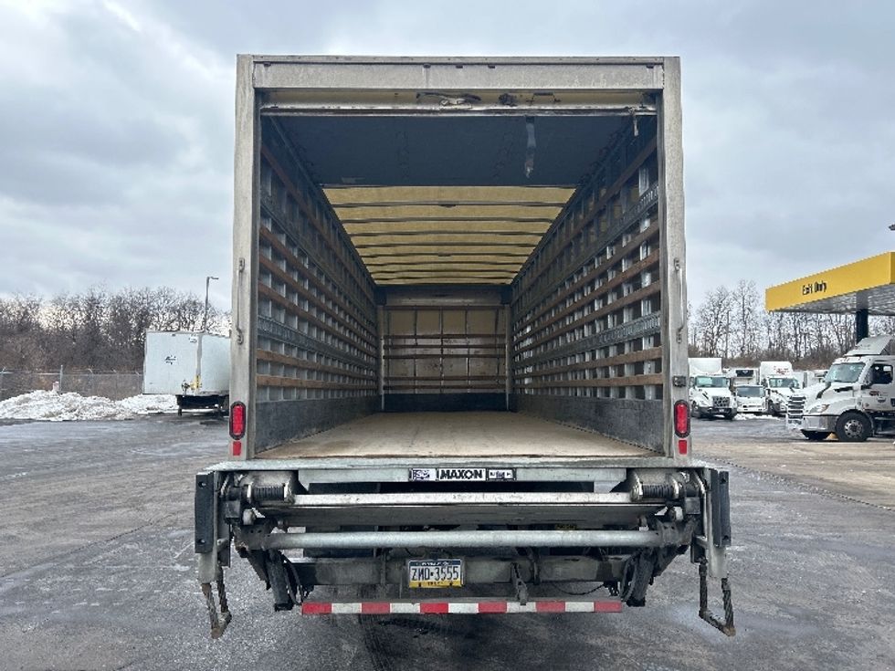 Medium Duty Box Truck-Light and Medium Duty Trucks-International-2019-4300-Mount Pleasant-PA-180,935\n\t\tmiles-$ 39,250 - Image 8