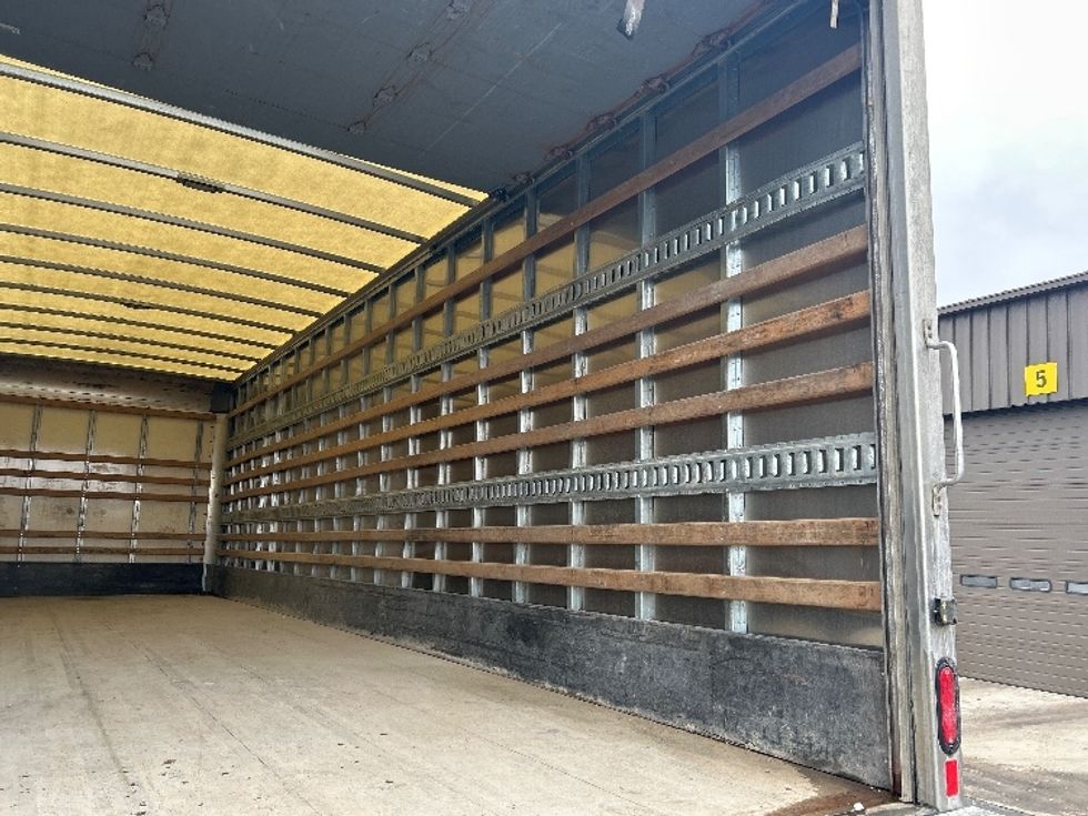 Medium Duty Box Truck-Light and Medium Duty Trucks-International-2019-4300-Mount Pleasant-PA-180,935\n\t\tmiles-$ 39,250 - Image 12