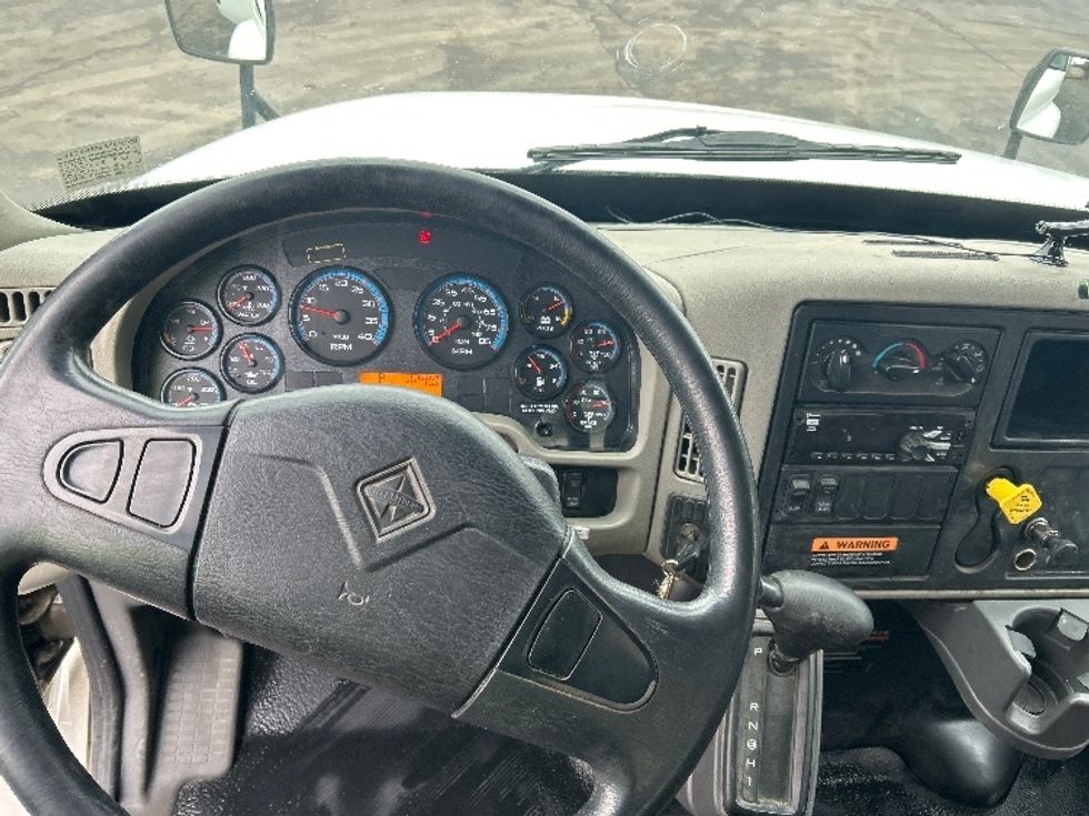 Medium Duty Box Truck-Light and Medium Duty Trucks-International-2019-4300-Mount Pleasant-PA-180,935\n\t\tmiles-$ 39,250 - Image 18