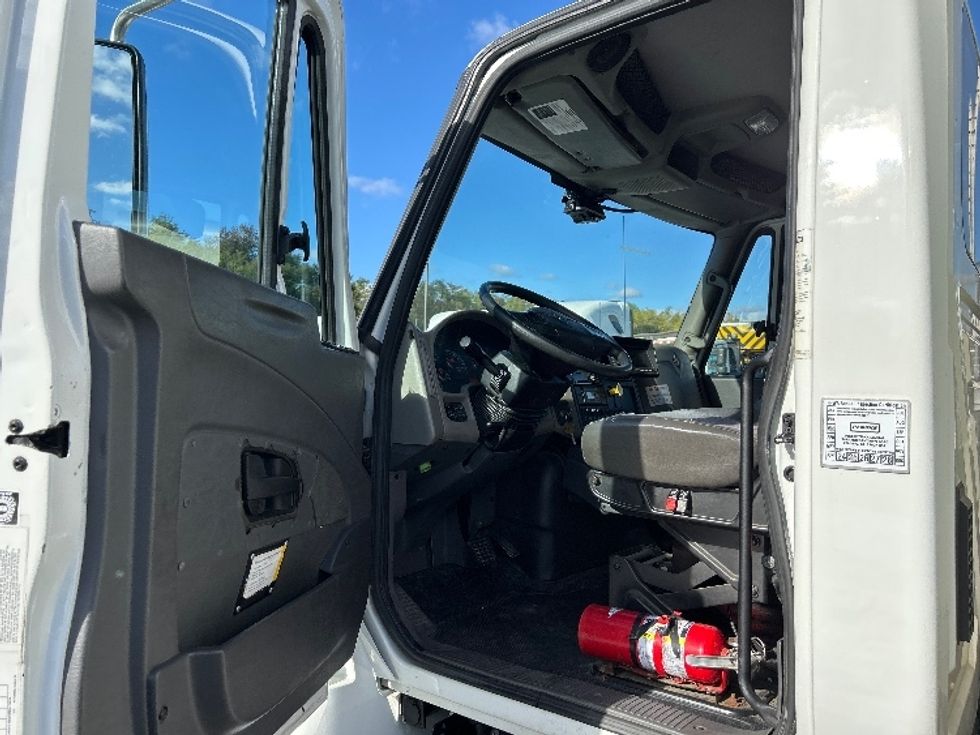 Medium Duty Box Truck-Light and Medium Duty Trucks-International-2019-4300-Mount Pleasant-PA-215,232\n\t\tmiles-$ 38,000 - Image 16