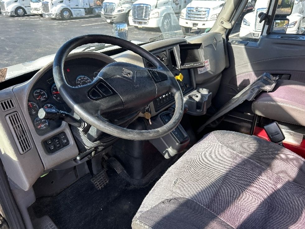 Medium Duty Box Truck-Light and Medium Duty Trucks-International-2019-4300-Mount Pleasant-PA-215,232\n\t\tmiles-$ 38,000 - Image 17