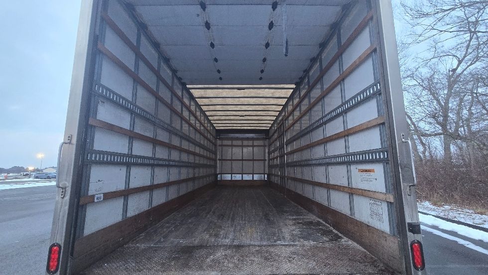 Medium Duty Box Truck-Light and Medium Duty Trucks-International-2019-4300-New Bedford-MA-131,964\n\t\tmiles-$ 44,000 - Image 10