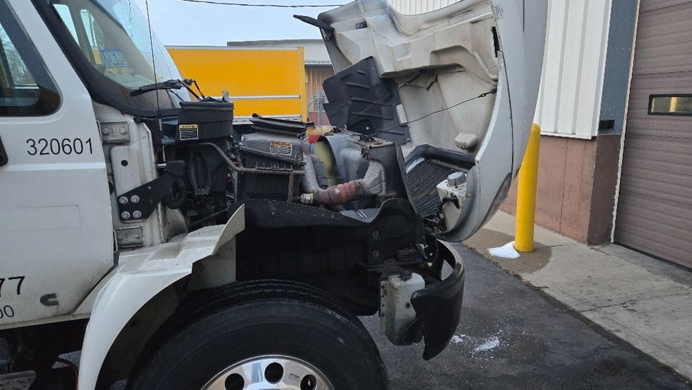 Medium Duty Box Truck-Light and Medium Duty Trucks-International-2019-4300-New Bedford-MA-131,964\n\t\tmiles-$ 44,000 - Image 23