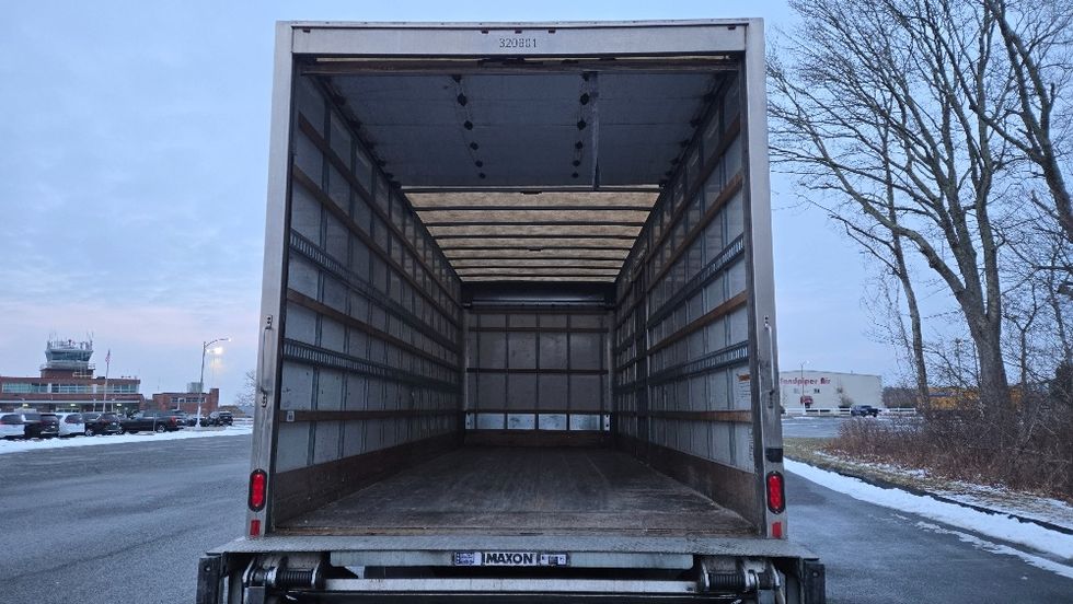 Medium Duty Box Truck-Light and Medium Duty Trucks-International-2019-4300-New Bedford-MA-131,964\n\t\tmiles-$ 44,000 - Image 8