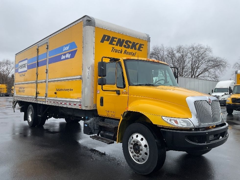 Medium Duty Box Truck-Light and Medium Duty Trucks-International-2019-4300-New Castle-DE-206,743\n\t\tmiles-$ 29,500 - Image 1