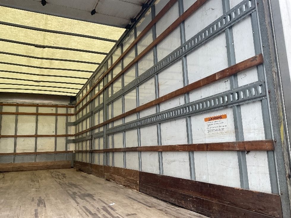 Medium Duty Box Truck-Light and Medium Duty Trucks-International-2019-4300-New Castle-DE-206,743\n\t\tmiles-$ 29,500 - Image 12