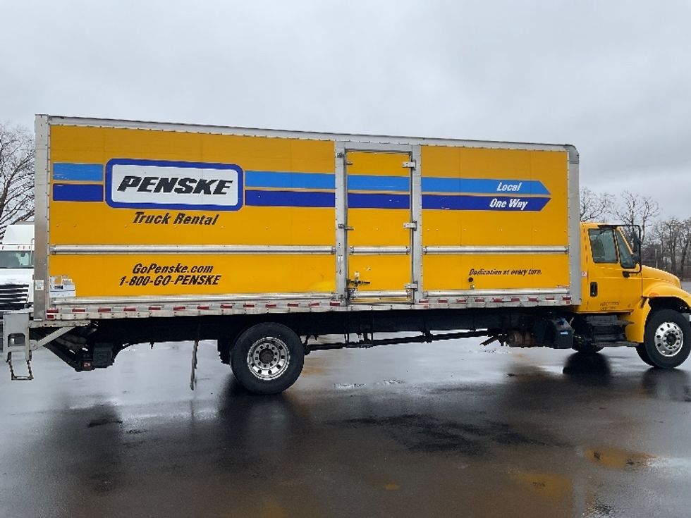 Medium Duty Box Truck-Light and Medium Duty Trucks-International-2019-4300-New Castle-DE-206,743\n\t\tmiles-$ 29,500 - Image 15