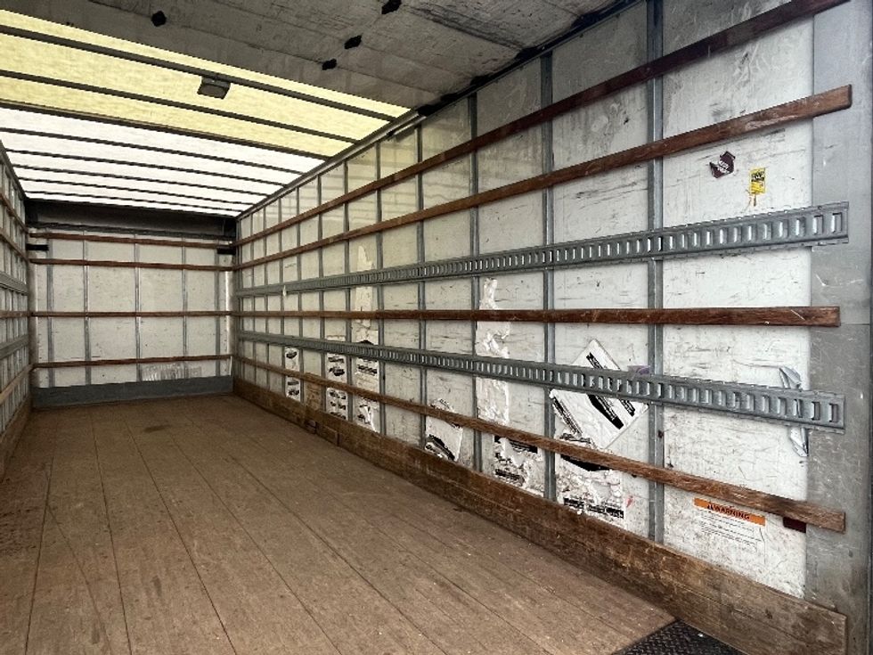 Medium Duty Box Truck-Light and Medium Duty Trucks-International-2019-4300-North Bergen-NJ-112,568\n\t\tmiles-$ 48,500 - Image 12