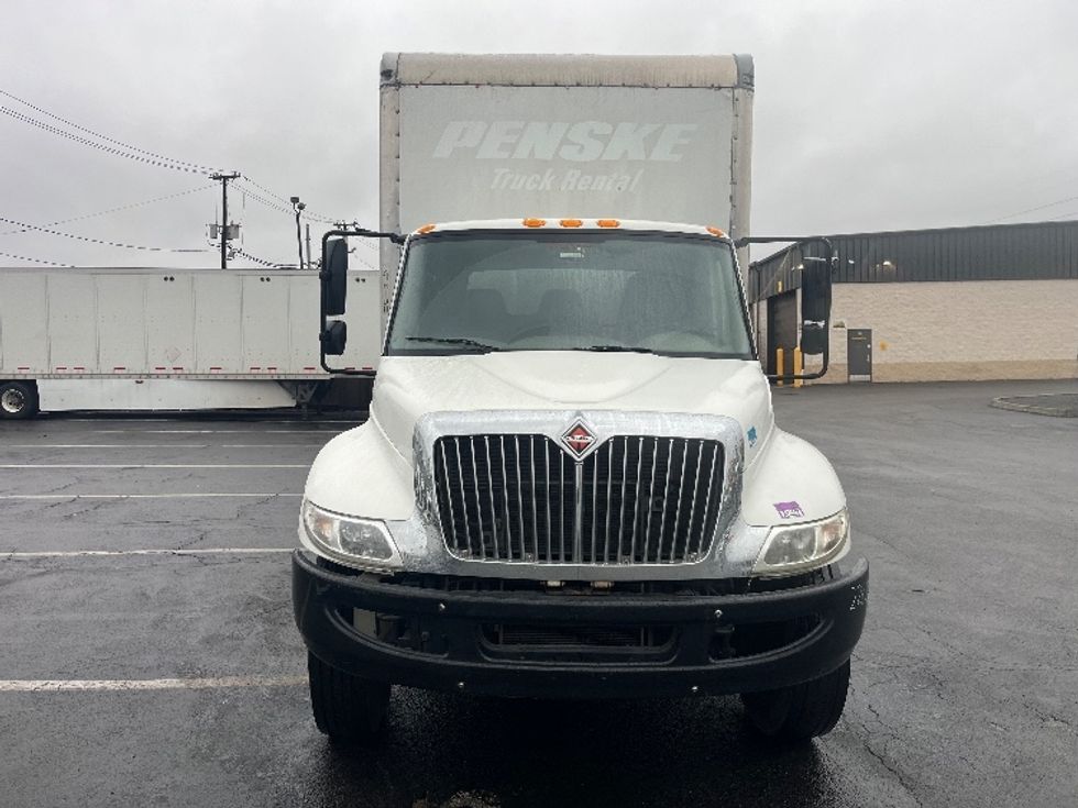 Medium Duty Box Truck-Light and Medium Duty Trucks-International-2019-4300-North Bergen-NJ-112,568\n\t\tmiles-$ 48,500 - Image 2