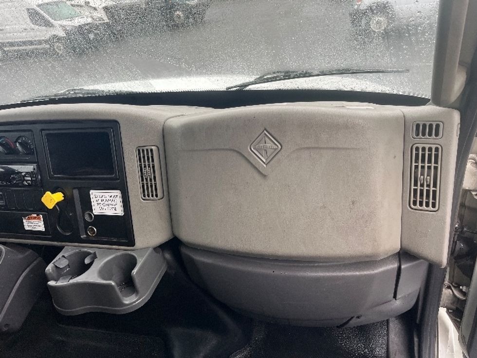 Medium Duty Box Truck-Light and Medium Duty Trucks-International-2019-4300-North Bergen-NJ-112,568\n\t\tmiles-$ 48,500 - Image 21