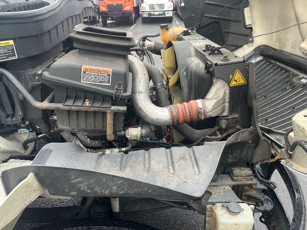 Medium Duty Box Truck-Light and Medium Duty Trucks-International-2019-4300-North Bergen-NJ-112,568\n\t\tmiles-$ 48,500 - Image 23