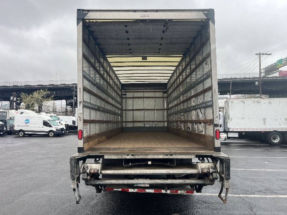 Medium Duty Box Truck-Light and Medium Duty Trucks-International-2019-4300-North Bergen-NJ-112,568\n\t\tmiles-$ 48,500 - Image 8