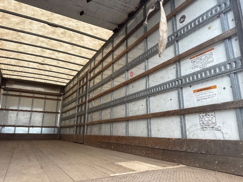 Medium Duty Box Truck-Light and Medium Duty Trucks-International-2019-4300-North Bergen-NJ-138,114\n\t\tmiles-$ 53,500 - Image 12