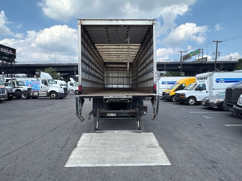 Medium Duty Box Truck-Light and Medium Duty Trucks-International-2019-4300-North Bergen-NJ-138,114\n\t\tmiles-$ 53,500 - Image 9