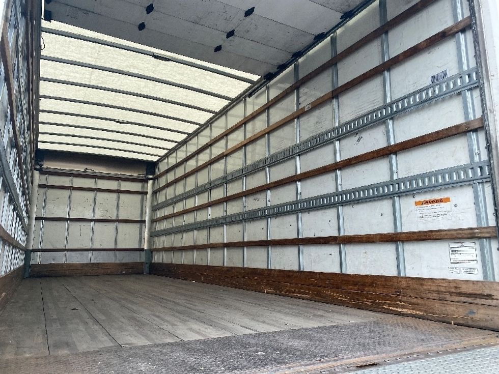 Medium Duty Box Truck-Light and Medium Duty Trucks-International-2019-4300-North Bergen-NJ-223,900\n\t\tmiles-$ 26,250 - Image 12