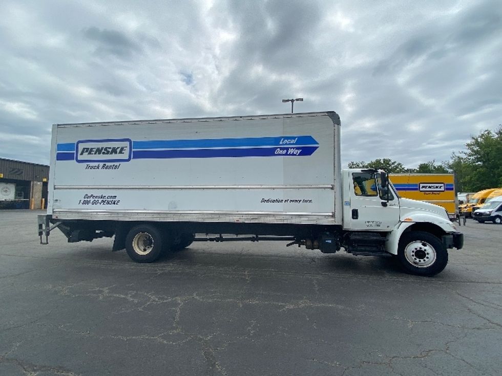 Medium Duty Box Truck-Light and Medium Duty Trucks-International-2019-4300-North Bergen-NJ-223,900\n\t\tmiles-$ 26,250 - Image 15