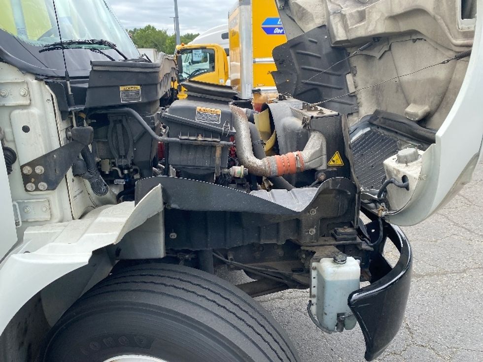 Medium Duty Box Truck-Light and Medium Duty Trucks-International-2019-4300-North Bergen-NJ-223,900\n\t\tmiles-$ 26,250 - Image 23
