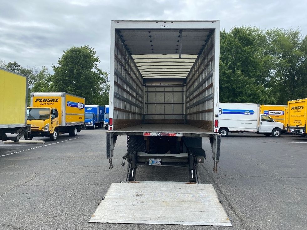 Medium Duty Box Truck-Light and Medium Duty Trucks-International-2019-4300-North Bergen-NJ-223,900\n\t\tmiles-$ 26,250 - Image 9