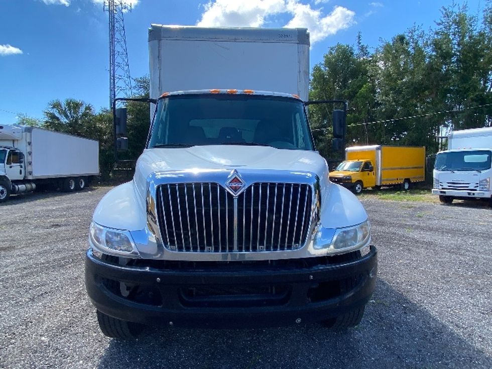 Medium Duty Box Truck-Light and Medium Duty Trucks-International-2019-4300-Ocala-FL-194,259\n\t\tmiles-$ 39,250 - Image 2