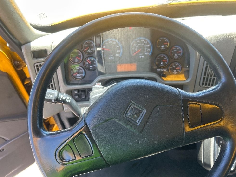 Medium Duty Box Truck-Light and Medium Duty Trucks-International-2019-4300-Ocala-FL-221,584\n\t\tmiles-$ 39,500 - Image 18