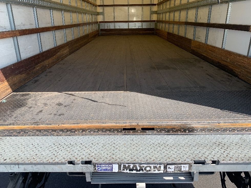 Medium Duty Box Truck-Light and Medium Duty Trucks-International-2019-4300-Ocala-FL-81,322\n\t\tmiles-$ 54,500 - Image 10