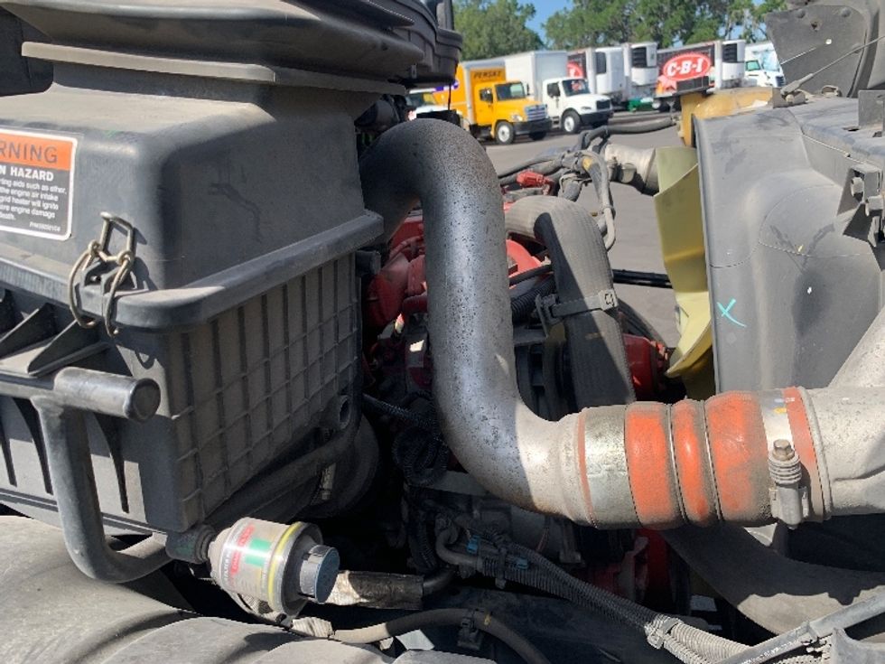 Medium Duty Box Truck-Light and Medium Duty Trucks-International-2019-4300-Ocala-FL-81,322\n\t\tmiles-$ 54,500 - Image 23