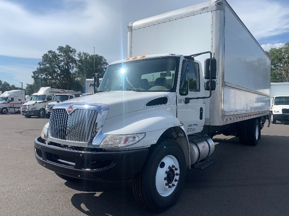 Medium Duty Box Truck-Light and Medium Duty Trucks-International-2019-4300-Ocala-FL-81,322\n\t\tmiles-$ 54,500 - Image 3
