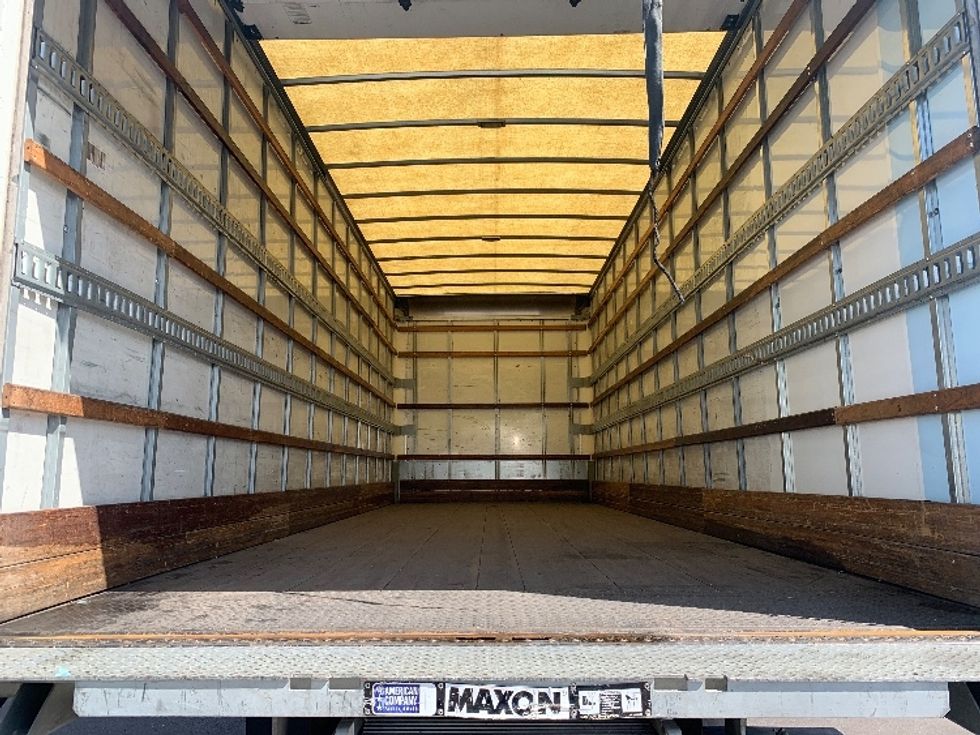 Medium Duty Box Truck-Light and Medium Duty Trucks-International-2019-4300-Ocala-FL-81,322\n\t\tmiles-$ 54,500 - Image 8