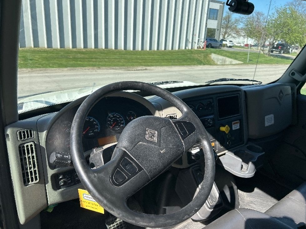 Medium Duty Box Truck-Light and Medium Duty Trucks-International-2019-4300-Omaha-NE-211,058\n\t\tmiles-$ 38,500 - Image 17