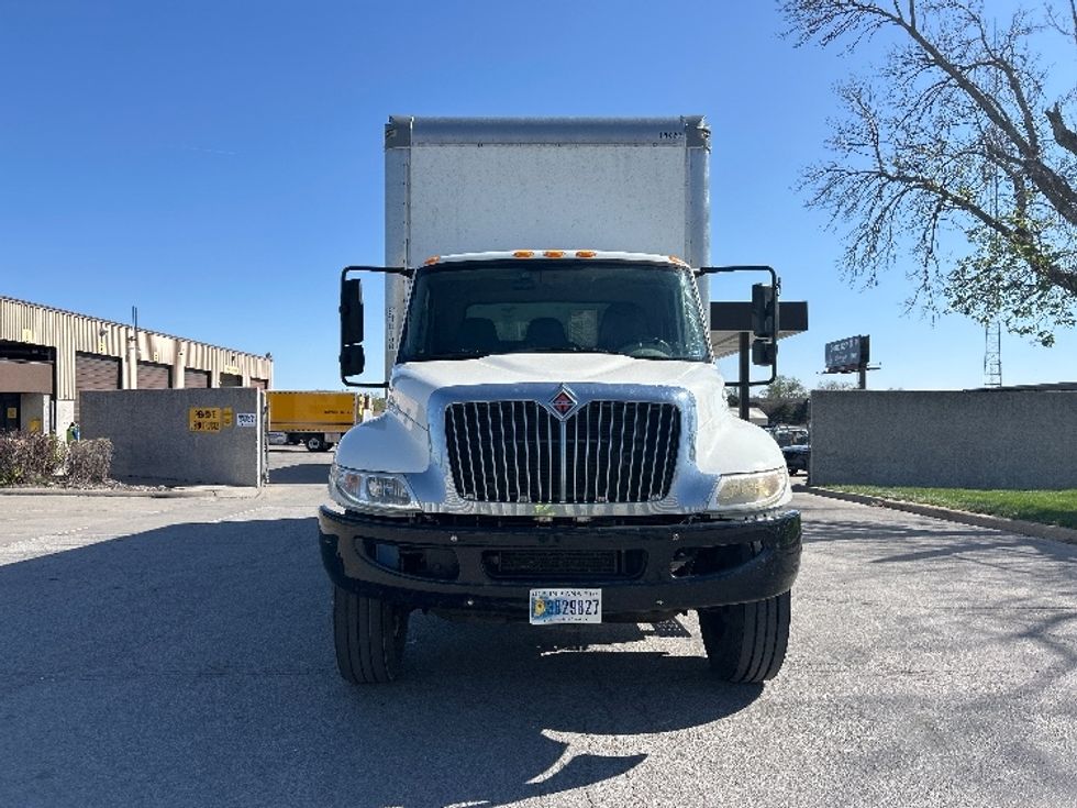 Medium Duty Box Truck-Light and Medium Duty Trucks-International-2019-4300-Omaha-NE-211,058\n\t\tmiles-$ 38,500 - Image 2