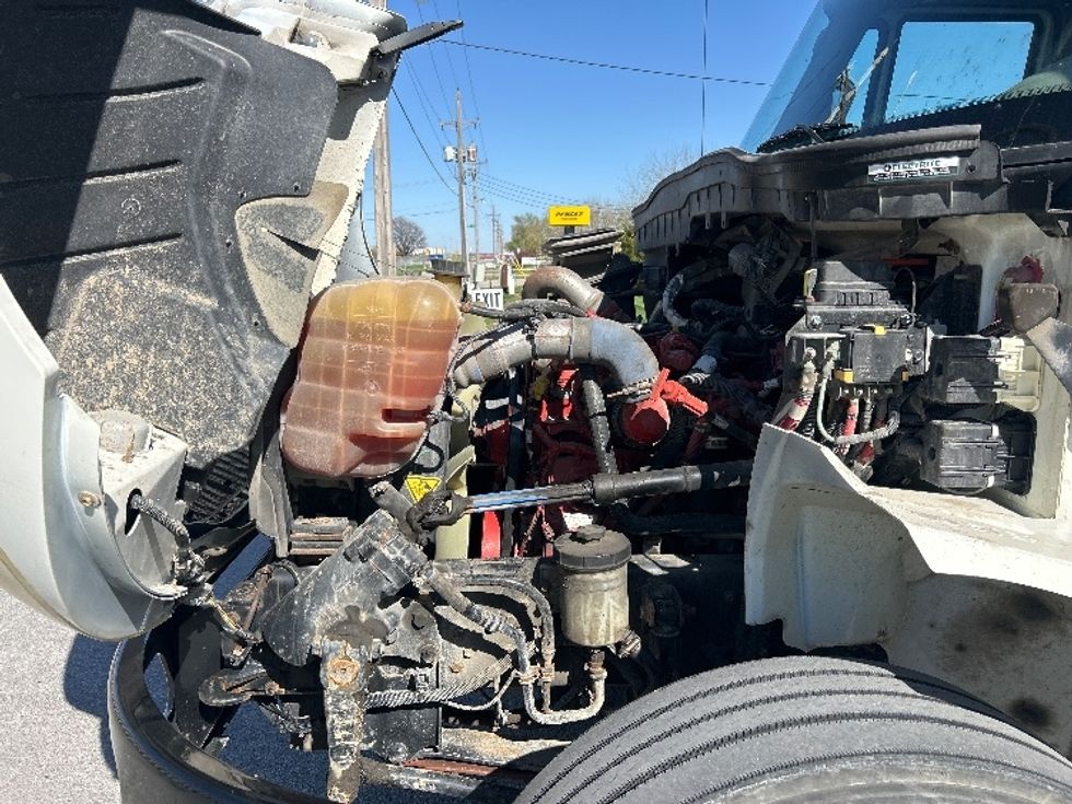 Medium Duty Box Truck-Light and Medium Duty Trucks-International-2019-4300-Omaha-NE-211,058\n\t\tmiles-$ 38,500 - Image 24