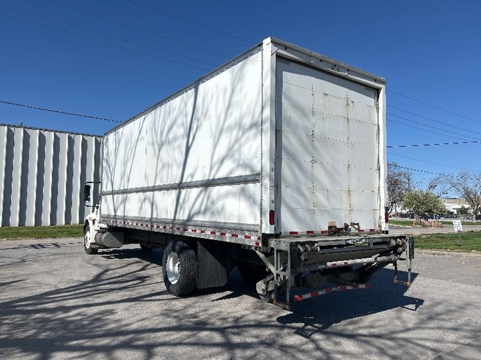 Medium Duty Box Truck-Light and Medium Duty Trucks-International-2019-4300-Omaha-NE-211,058\n\t\tmiles-$ 38,500 - Image 6
