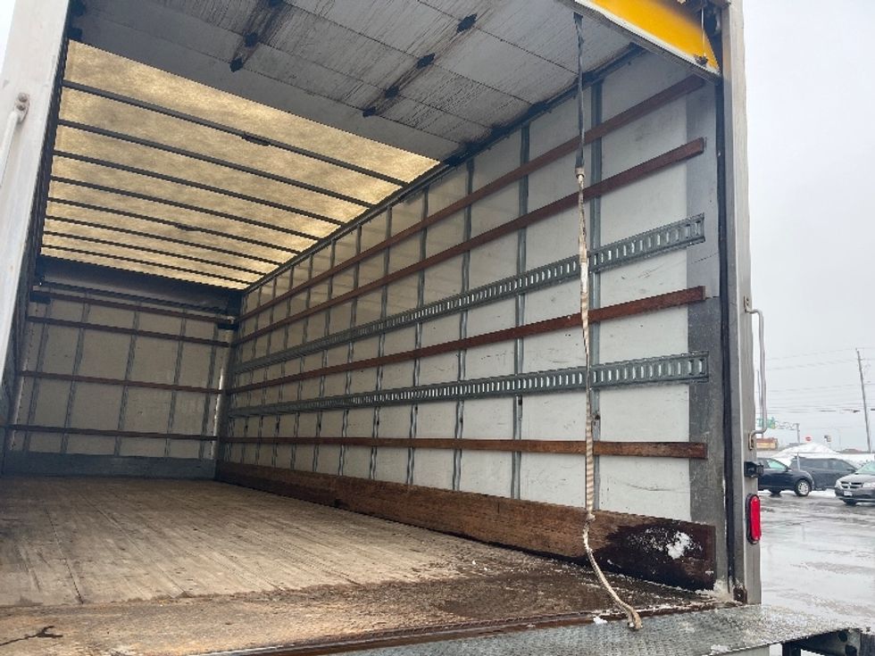 Medium Duty Box Truck-Light and Medium Duty Trucks-International-2019-4300-Oshawa-ON-287,590\n\t\tkm-$ 56,000 - Image 12