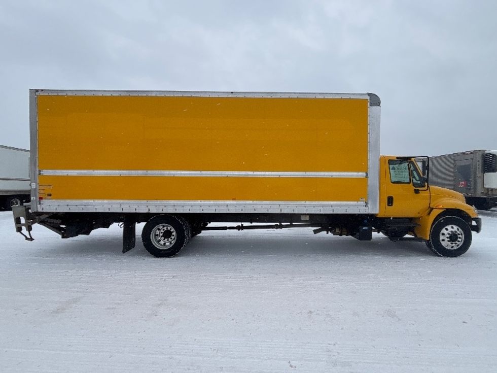 Medium Duty Box Truck-Light and Medium Duty Trucks-International-2019-4300-Ottawa-ON-284,871\n\t\tkm-$ 56,500 - Image 15