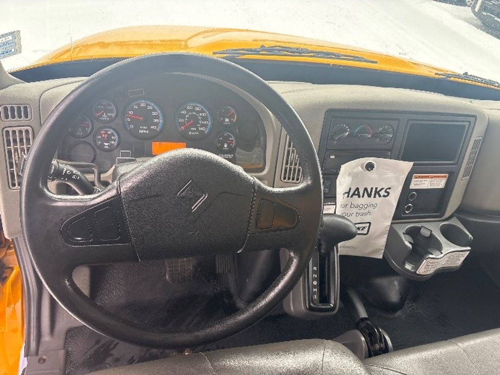 Medium Duty Box Truck-Light and Medium Duty Trucks-International-2019-4300-Ottawa-ON-284,871\n\t\tkm-$ 56,500 - Image 19