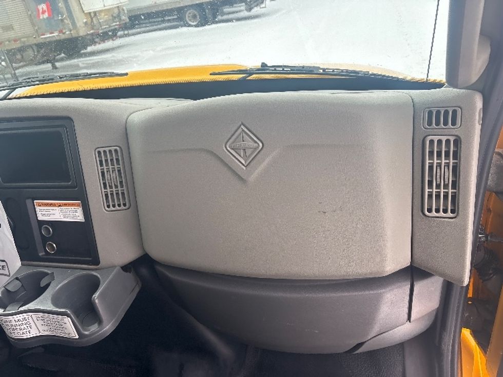 Medium Duty Box Truck-Light and Medium Duty Trucks-International-2019-4300-Ottawa-ON-284,871\n\t\tkm-$ 56,500 - Image 21