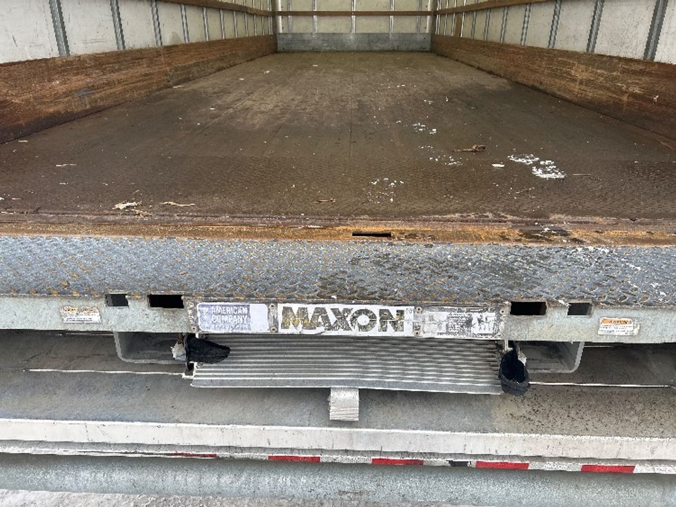 Medium Duty Box Truck-Light and Medium Duty Trucks-International-2019-4300-Ottawa-ON-292,514\n\t\tkm-$ 58,250 - Image 10