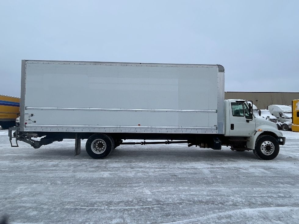 Medium Duty Box Truck-Light and Medium Duty Trucks-International-2019-4300-Ottawa-ON-292,514\n\t\tkm-$ 58,250 - Image 15