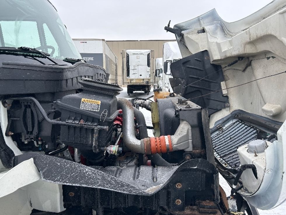 Medium Duty Box Truck-Light and Medium Duty Trucks-International-2019-4300-Ottawa-ON-292,514\n\t\tkm-$ 58,250 - Image 24