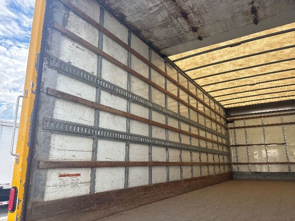 Medium Duty Box Truck-Light and Medium Duty Trucks-International-2019-4300-Ottawa-ON-324,303\n\t\tkm-$ 52,500 - Image 11