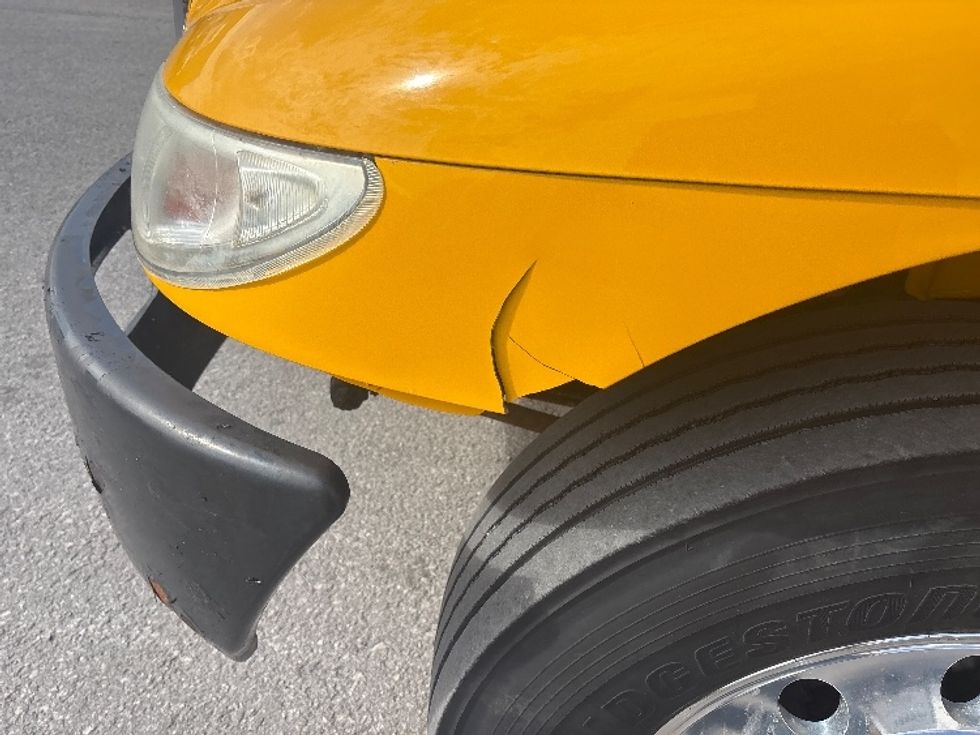 Medium Duty Box Truck-Light and Medium Duty Trucks-International-2019-4300-Ottawa-ON-324,303\n\t\tkm-$ 52,500 - Image 25