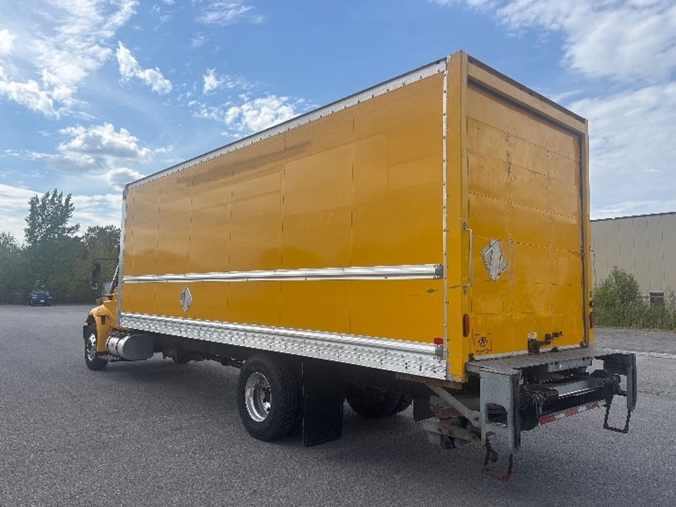 Medium Duty Box Truck-Light and Medium Duty Trucks-International-2019-4300-Ottawa-ON-324,325\n\t\tkm-$ 18,500 - Image 6