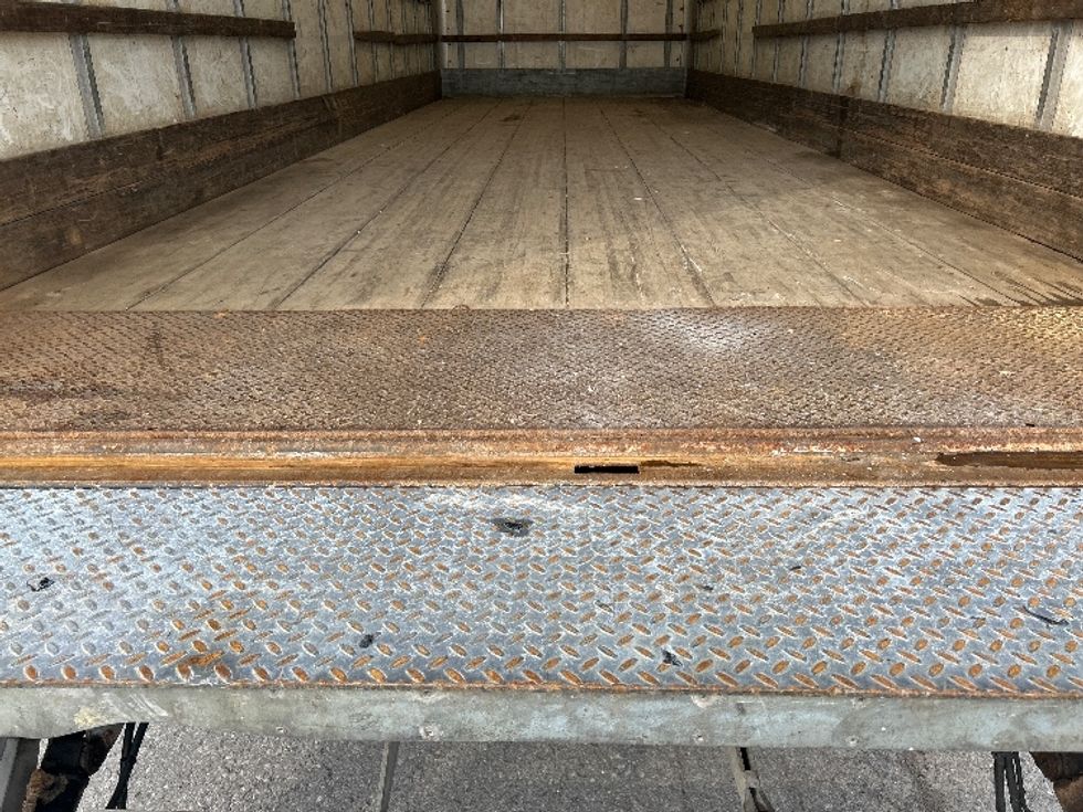 Medium Duty Box Truck-Light and Medium Duty Trucks-International-2019-4300-Ottawa-ON-337,499\n\t\tkm-$ 47,000 - Image 10
