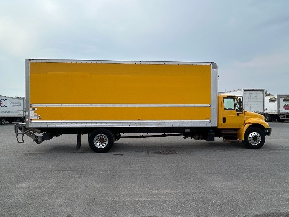 Medium Duty Box Truck-Light and Medium Duty Trucks-International-2019-4300-Ottawa-ON-337,499\n\t\tkm-$ 47,000 - Image 15