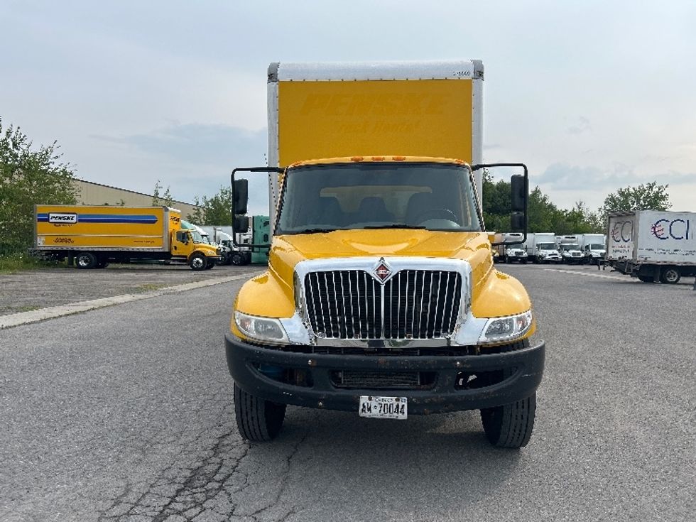 Medium Duty Box Truck-Light and Medium Duty Trucks-International-2019-4300-Ottawa-ON-337,499\n\t\tkm-$ 47,000 - Image 2