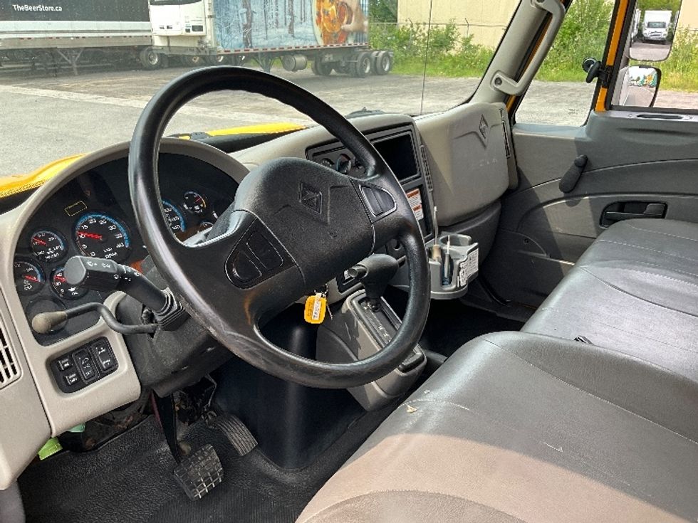 Medium Duty Box Truck-Light and Medium Duty Trucks-International-2019-4300-Ottawa-ON-344,481\n\t\tkm-$ 46,250 - Image 17